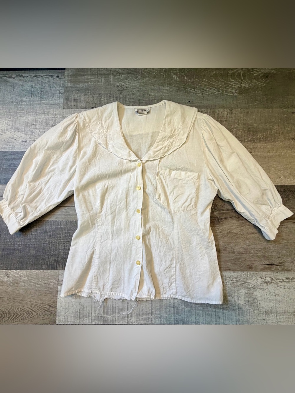Vintage Mirrors White Button-Down Blouse with Embroidered Collar